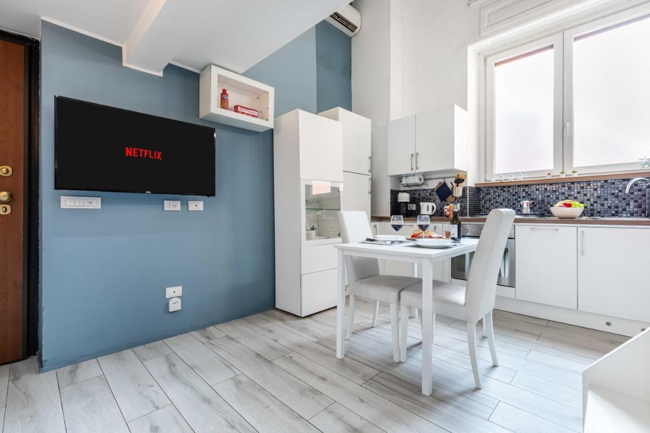 Duomo In 8 Stops Suite Deluxe Loft ميلان المظهر الخارجي الصورة